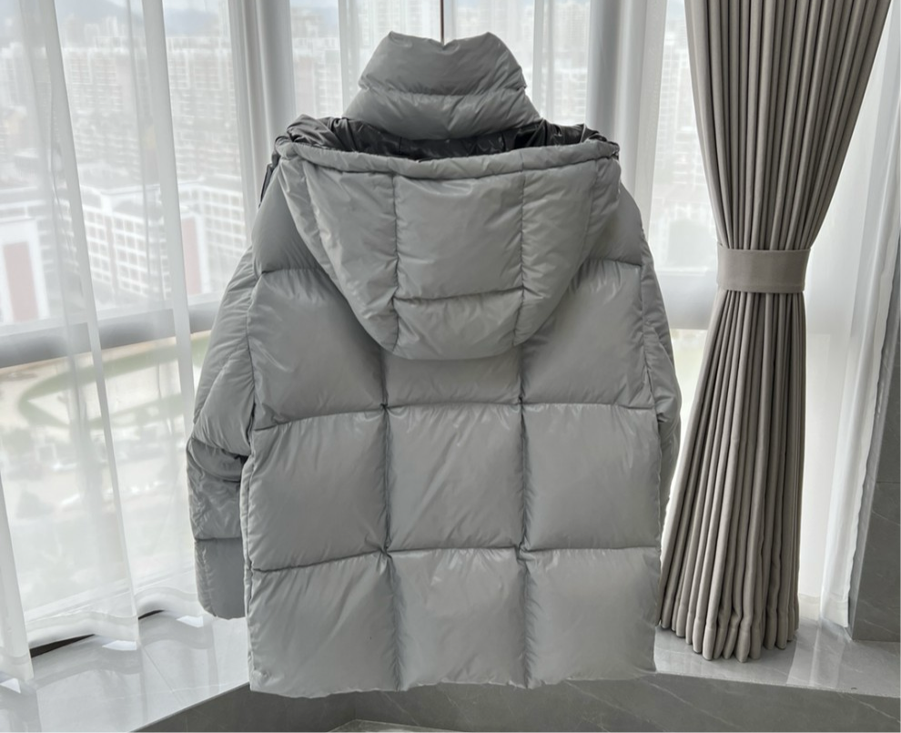 Classic Square Design Moncler Short Bread Down Jacket with Hood